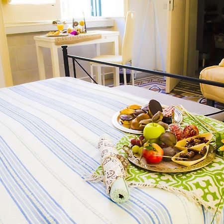 Ingrosso House Bed & Breakfast Lecce Bagian luar foto