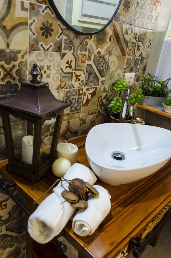 Ingrosso House Bed & Breakfast Lecce Bagian luar foto