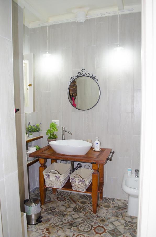 Ingrosso House Bed & Breakfast Lecce Bagian luar foto