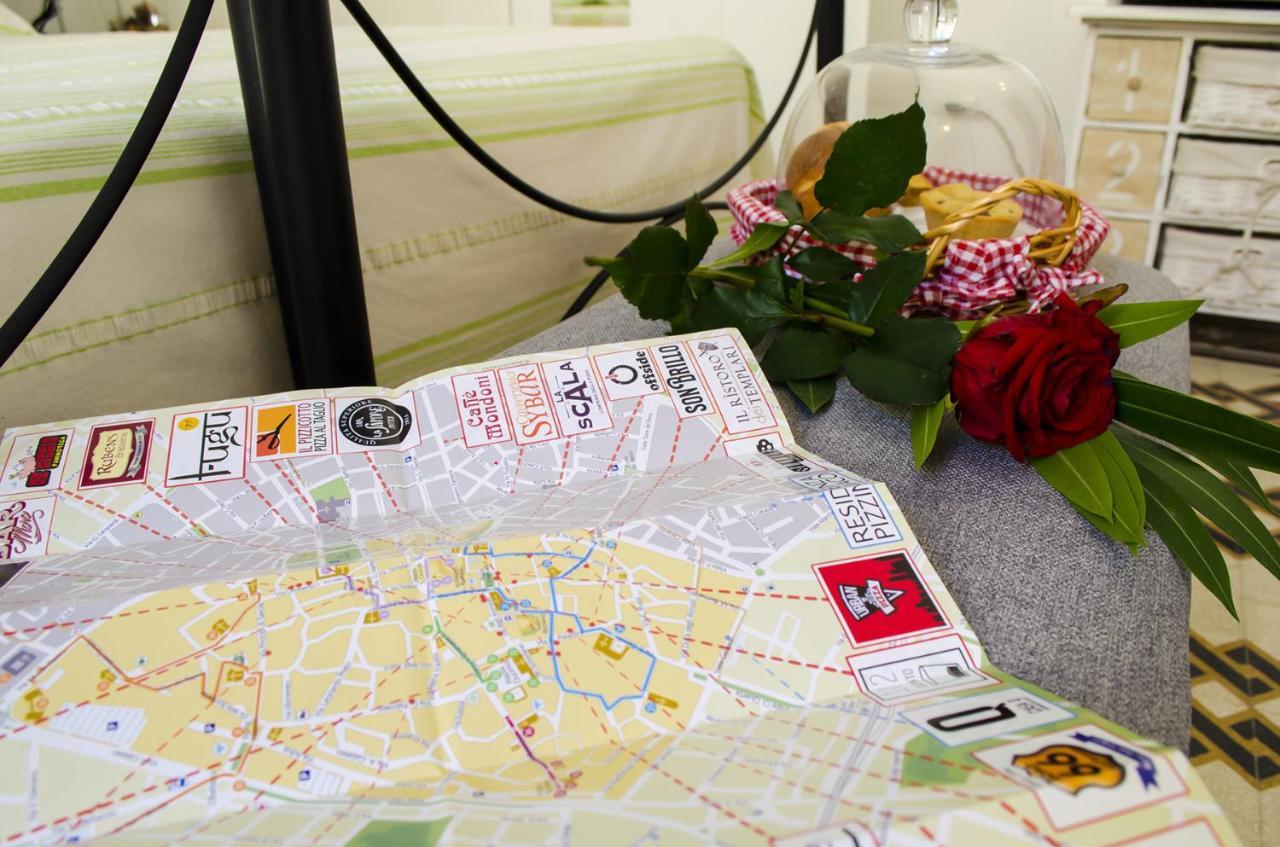 Ingrosso House Bed & Breakfast Lecce Bagian luar foto